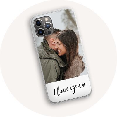 Una cover personalizzata con la scritta 'I love you' e sfondo romantico.